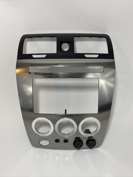 06 07 08 09 10 Hummer H3 Dash Radio Center Bezel Trim OEM