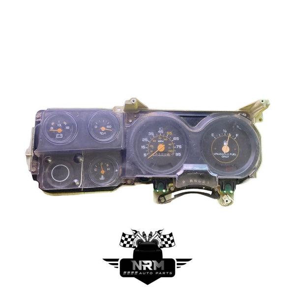 1981-1988 Chevrolet GMC Suburban K5 C10 Truck Instrument Gauge Cluster 25044897*