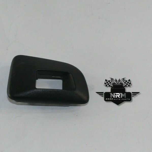 2003-2006 Chevy Tahoe Silverado Sierra Power Window Switch Bezel Trim Rear Right