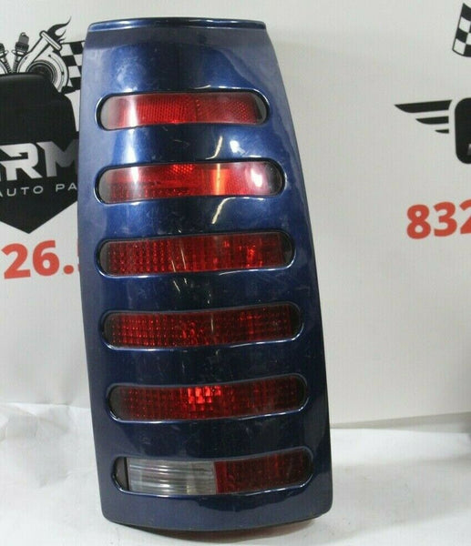 99 00 Cadillac Escalade Chevy Silverado GMC Right RH LED Tail Light OEM