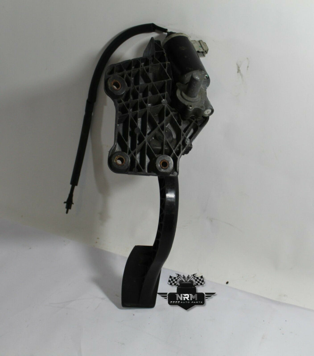 Accelerator Pedal Assembly For 2016-2019 Chevy Malibu | 6-Speed With Travel Sensor | OE# 84344895 | Easy Install & Better Fuel Efficiency