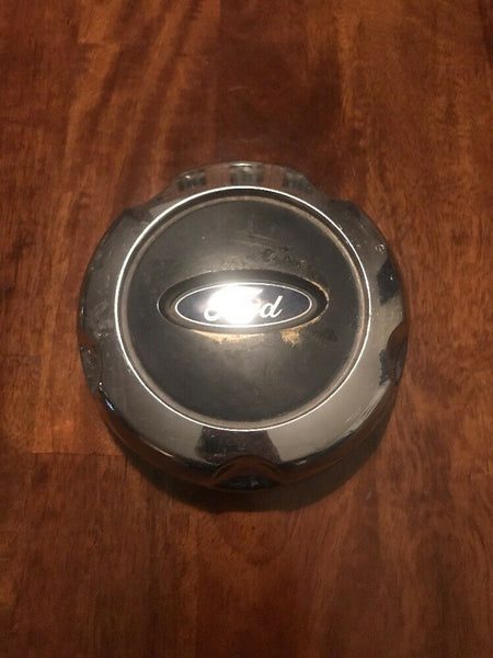 2002 03 04 2005 Ford Explorer Wheel Center Cap Chrome with Charcoal