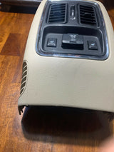 2011 2012 13 Jeep Grand Cherokee Center Console Rear A/C Air Vent Power USB Port