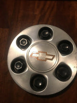 2004 05 2006 Chevrolet Silverado Tahoe Suburban Silver Wheel Center Cap 9595263