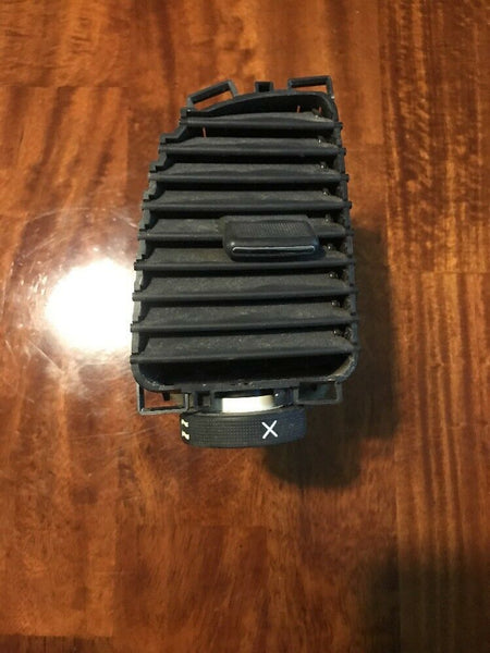 2007-2013 Chevrolet Silverado GMC Sierra Air Vent LH Left 25783477