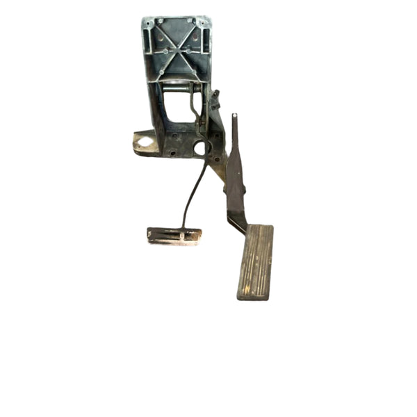 1994 1995 1996 1997 Dodge Ram 1500 2500 3500 Automatic Brake/Gas Pedal Assembly 52079114