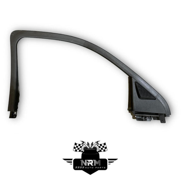 2015-2018 Cadillac Escalade Left Door Window Trim