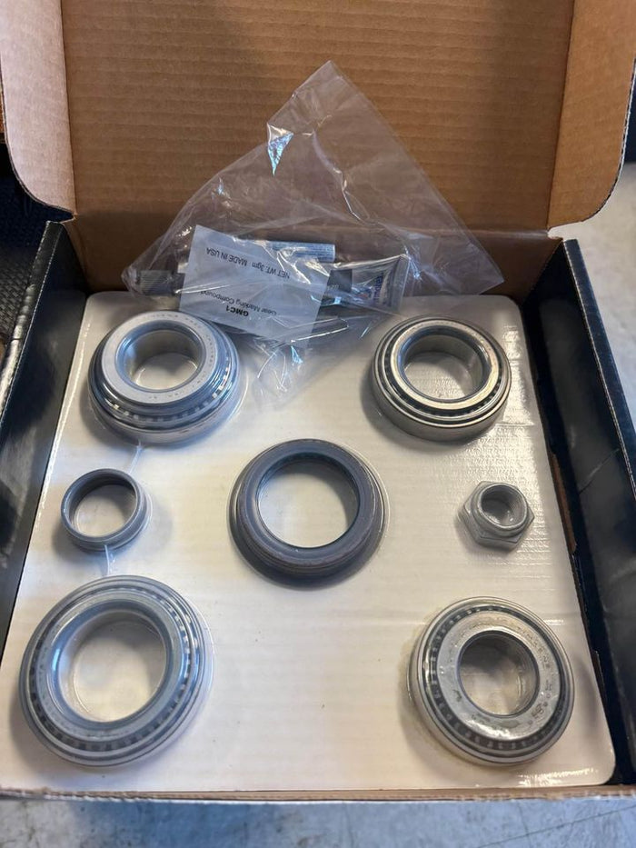 2000 2001 2002 2003 2004 2005 2006 2007 2008 Chevrolet Silverado GMC Sierra Tahoe Suburban 1500 New Body Style Differential Rebuild Bearing Kit 8.6 Chevy 10 Bolt Timken