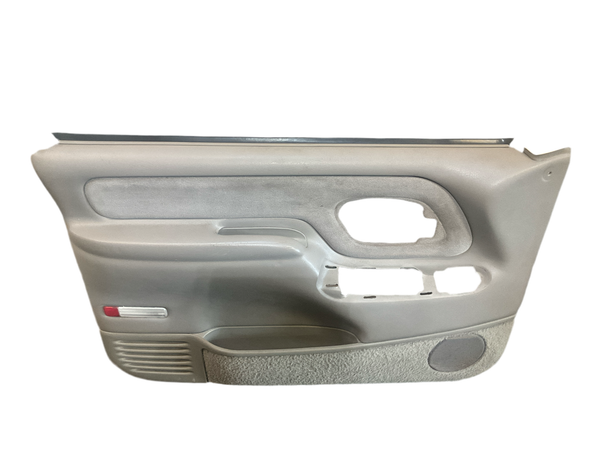 1995 - 2000 Chevrolet Silverado 1500 2500 3500 Left Front Door Panel Electric Tan 15026291 15026297