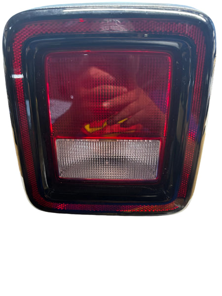 2018 2019 2020 2021 2022 Jeep Wrangler Left Driver Side Tail Lamp 55112891AF