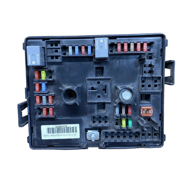 2013 2014 2015 2016 2017 Chevrolet Express 3500 Fuse Relay Box 23469420 OEM