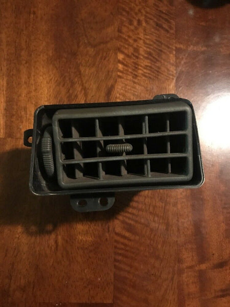 1999 2000 2001 02 03 2004 Ford F250 F350 F450 F550 Super Duty AC Vent Gray Right