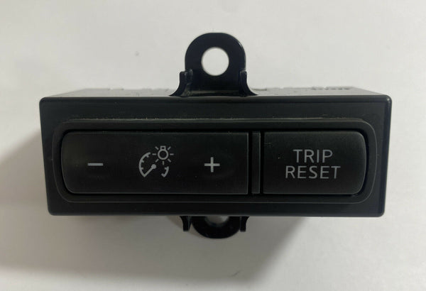 2016 - 2019 Nissan Titan Speedometer Instrument Panel Trip Reset Switch