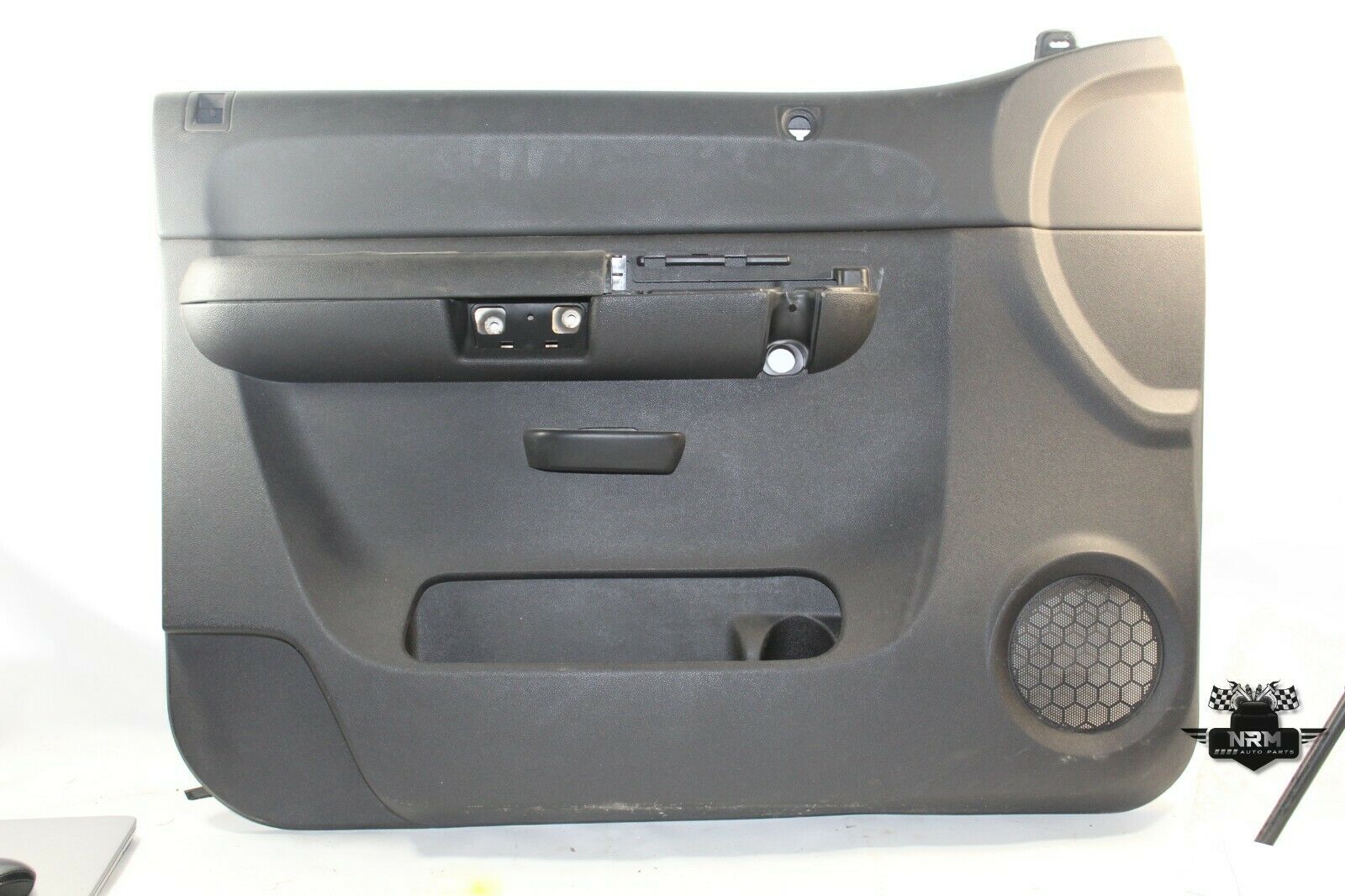 2013 chevy tahoe driver deals side door panel