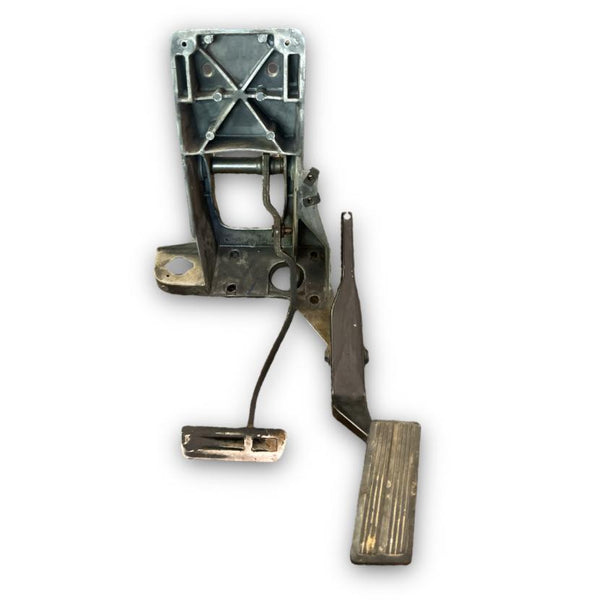 1994 1995 1996 1997 Dodge Ram 1500 2500 3500 2Nd Gen Automatic Brake/Gas Pedal Assembly 52079114