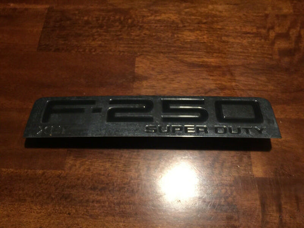 2008 2009 2010 Ford F-250 XLT Super Duty Fender Emblem ****