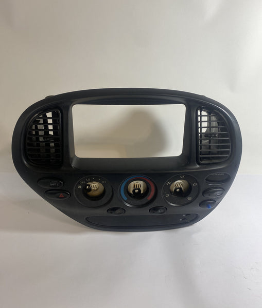 02 03 04 05 Toyota Tundra Dash Radio Climate Control Panel Trim Bezel Air Vents