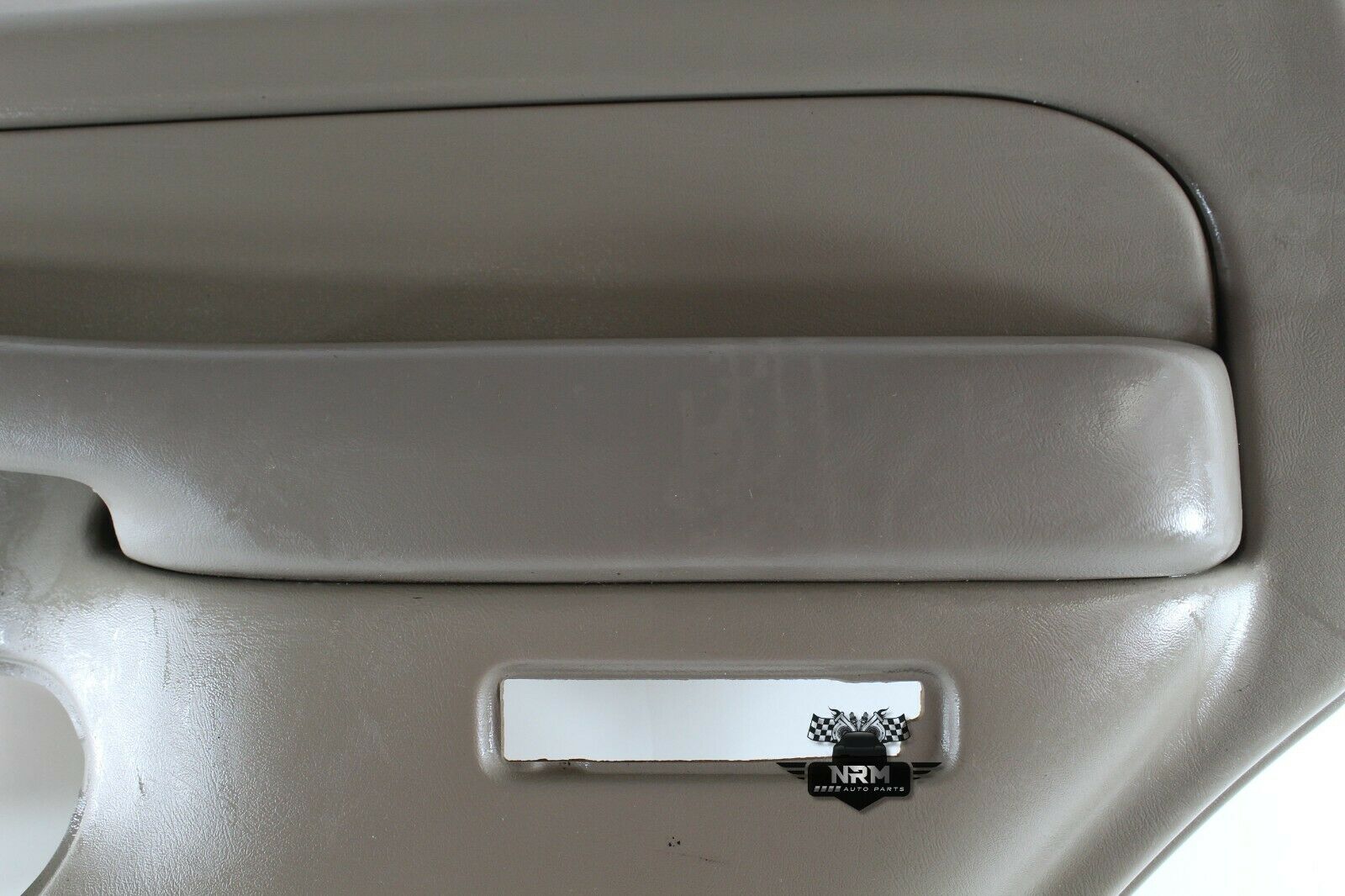 2005 chevy tahoe door outlet panel